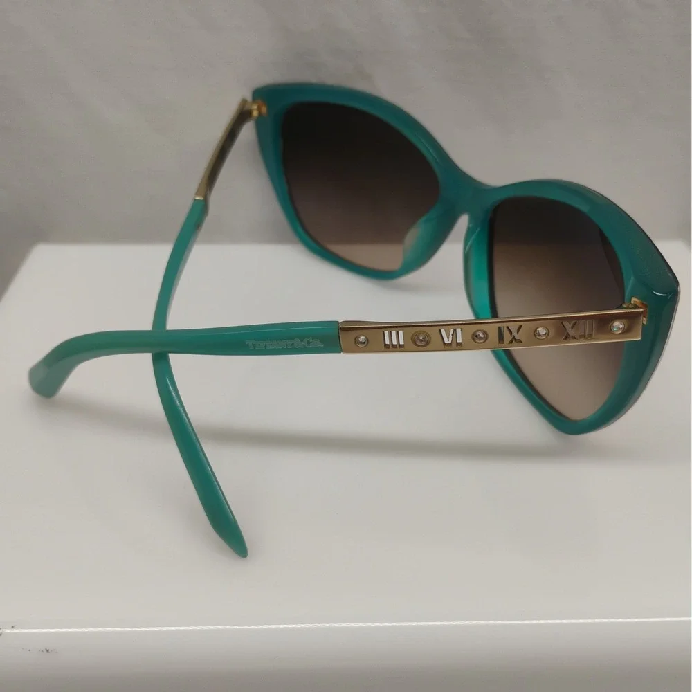 Tiffany & Co. Atlas Roman Numeral Teal Cats Eye Amber Gradient Sunglasses + Case